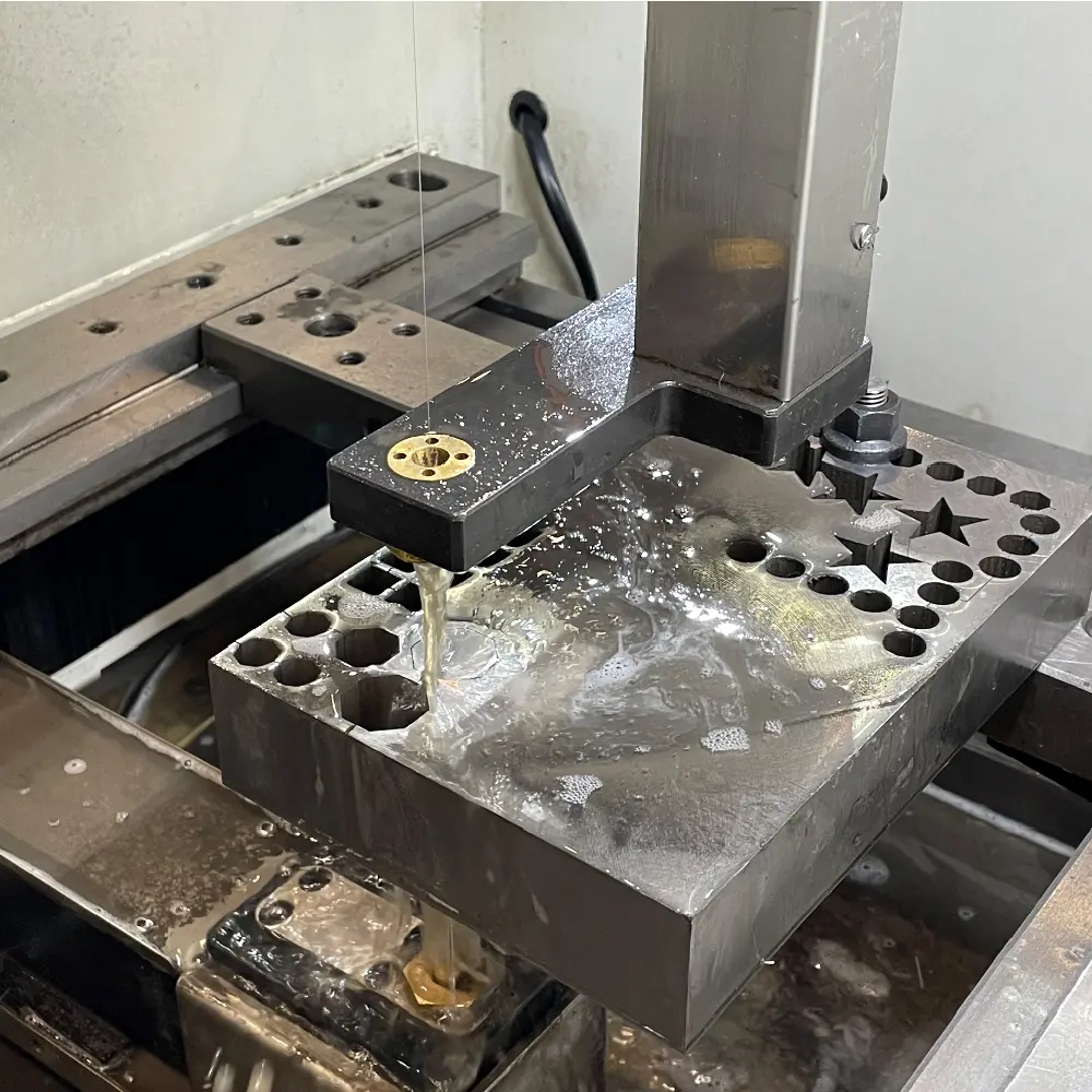 cnc machining manufacturing, EDM process